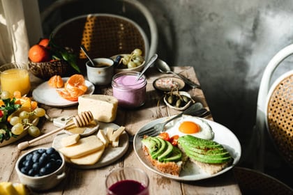 5 alimentos que no pueden faltar en tu desayuno para estar lleno de energía