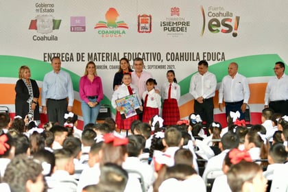 Gobierno del Estado inicia reparto de libros de 'Coahuila Educa'