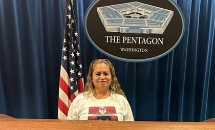 'En mi país hay algo roto', expone Ceci Flores desde el Pentágono en Wasgington