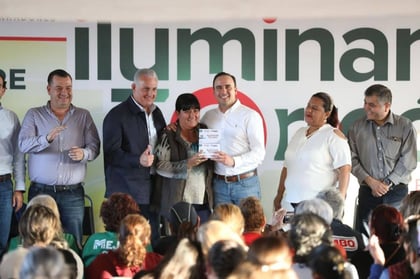 Manolo Jiménez y Román Cepeda lanzan el programa 'Iluminando Torreón'