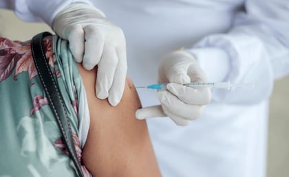 Nueva arma contra el cáncer de piel: Reino Unido prueba primera vacuna contra el melanoma en humanos