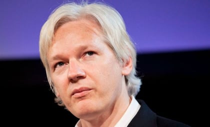Abogada de Julian Assange pide a Gabriel Boric que interceda ante EU para cerrar el caso