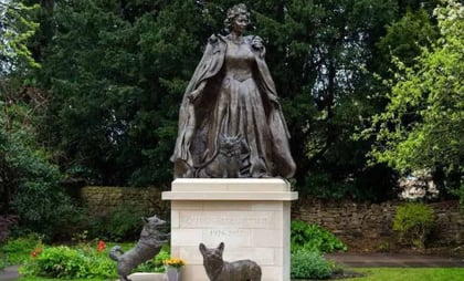 Isabel II, siempre con sus corgis: así es el monumento póstumo de la reina británica