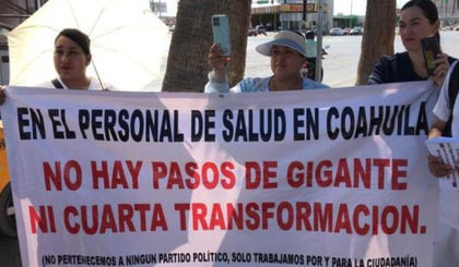 Trabajadores eventuales del IMSS Bienestar en Torreón, protestan y demandan ser basificados