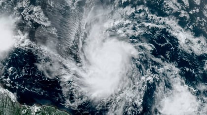 Se trabaja en lo preventivo, dice AMLO ante posible impacto del huracán 'Beryl'
