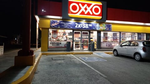 Oxxo reporta 25 tiendas incendiadas en Guanajuato