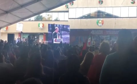 Video: Abuchean a Quintero; lo defiende Sheinbaum al iniciar su informe en Iztacalco