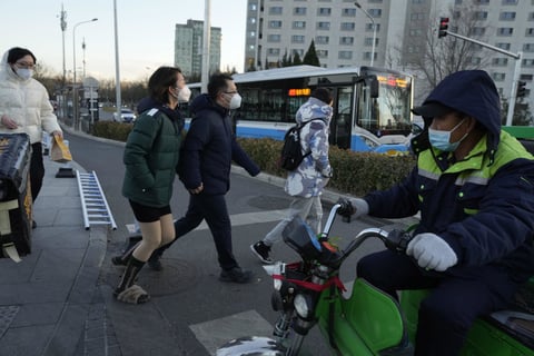 Beijing y Shenzhen eliminan pruebas de Covid en transporte
