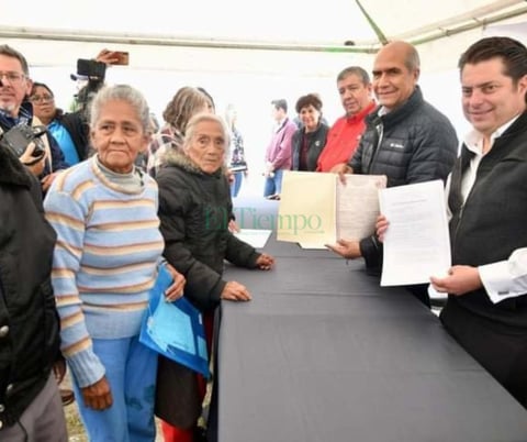  Gobierno del estado y municipal arrancan un módulo de escrituración en colonia La Esperanza de Monclova 