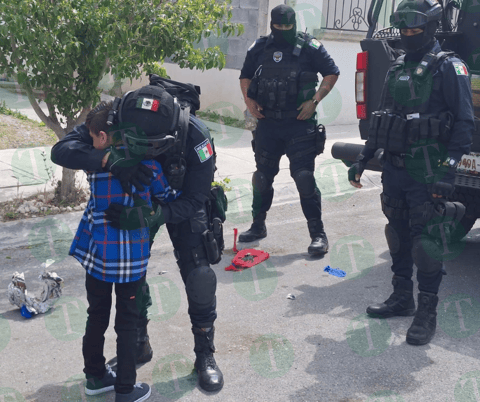 Apoyan a niño elementos de la Policía Civil de Coahuila 