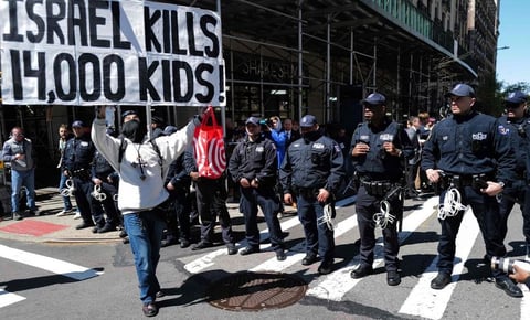 Detienen a 133 personas en Nueva York en protesta propalestina