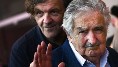 El expresidente uruguayo José Mujica informó que tiene un tumor en el esófago