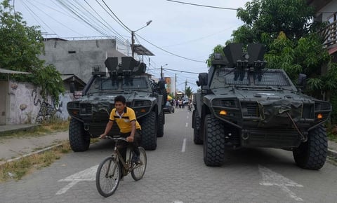 Carros blindados y de lujo: narcos en Ecuador imitan a los mexicanos