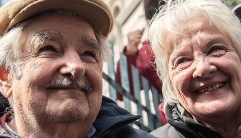 Tumor del expresidente José Mujica en el esófago es canceroso