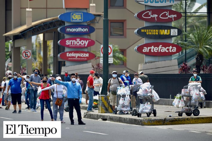 Cunde pánico en Guayaquil ante posible toque de queda por coronavirus
