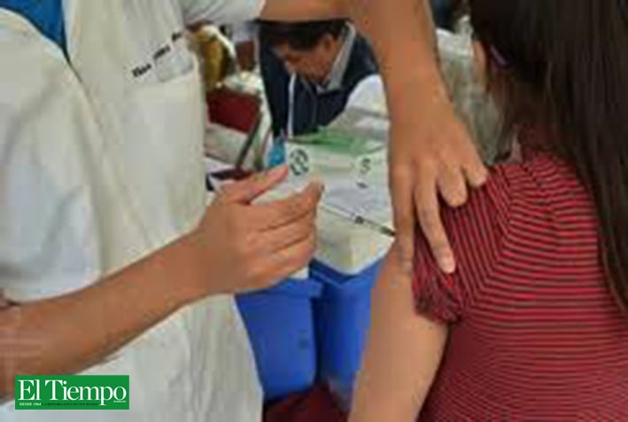 Falsas enfermeras ofrecen vacunación contra el Covid