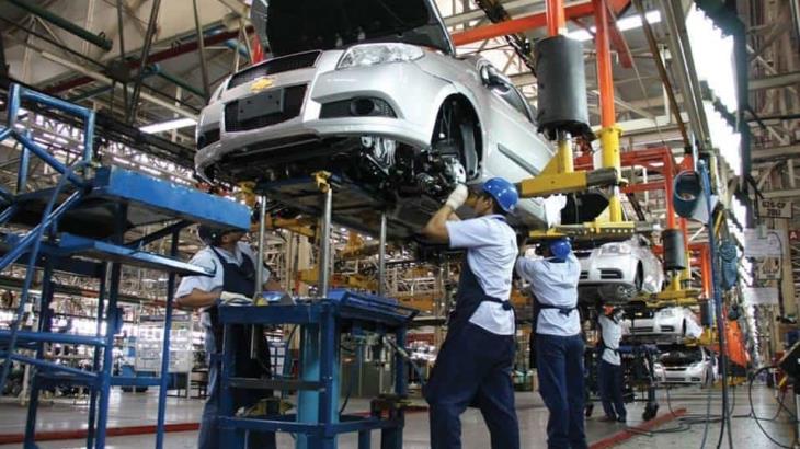 Industria automotriz en EU pide abrir plantas en México el 12 de mayo