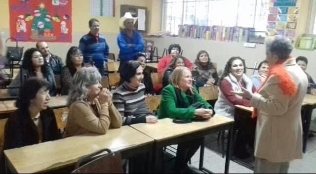 Felicita Gladys Ayala a  maestros de San Buena 