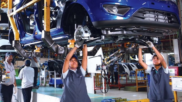 Industria automotriz demanda a Barbosa reactivar el sector