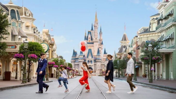 Abrirán Disney World el 11 de julio