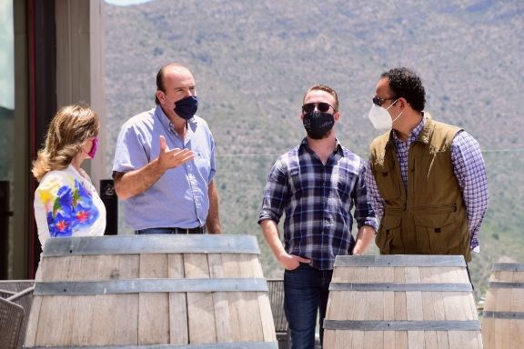 Se reúne turismo Coahuila  con los vitivinicultores