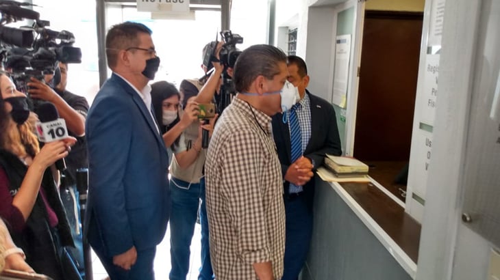 Alcalde de Ixtlahuacán declara ante la Fiscalía de Jalisco