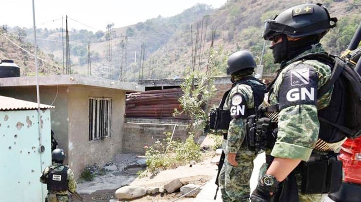 Emboscada deja dos marinos muertos y dos más lesionados en Michoacán