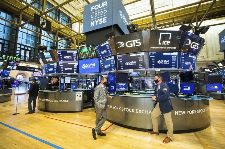 Wall Street se olvida de la crisis: Nasdaq cierra en su nivel más alto y S&P 500 borra pérdidas
