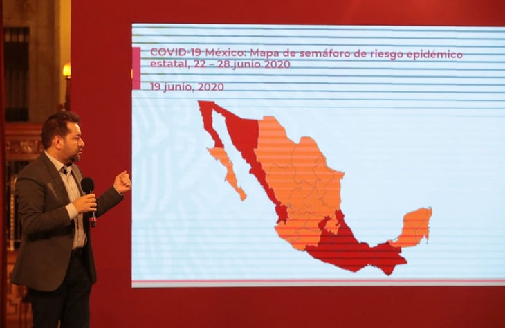 Pasan 17 entidades de México a naranja; 15 siguen en rojo