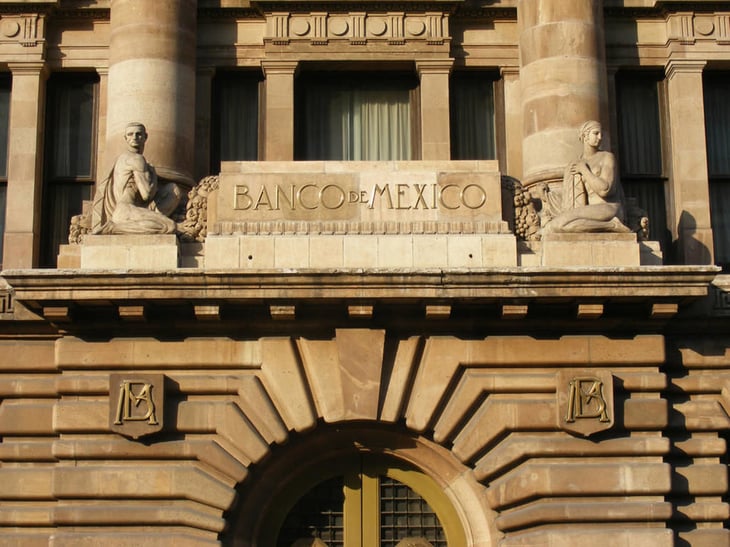 Por la crisis de COVID-19, Banco de México baja la tasa de interés al 5 %