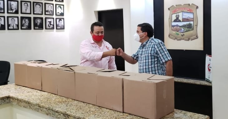 Dona Saltillo a Castaños 70 cajas de kits sanitizantes