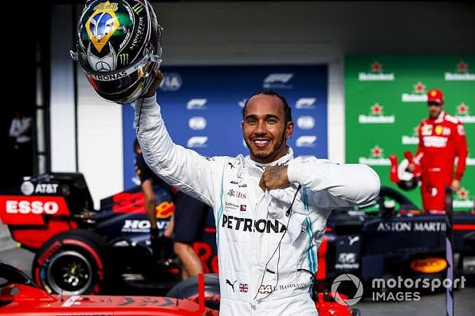 Tras dura competencia Hamilton se lleva el GP de Hungría