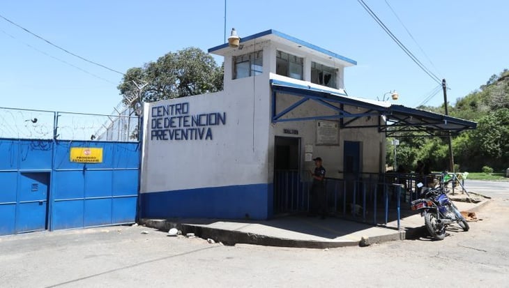 Exdirector de cárceles en Guatemala preso por corrupción muere por COVID-19