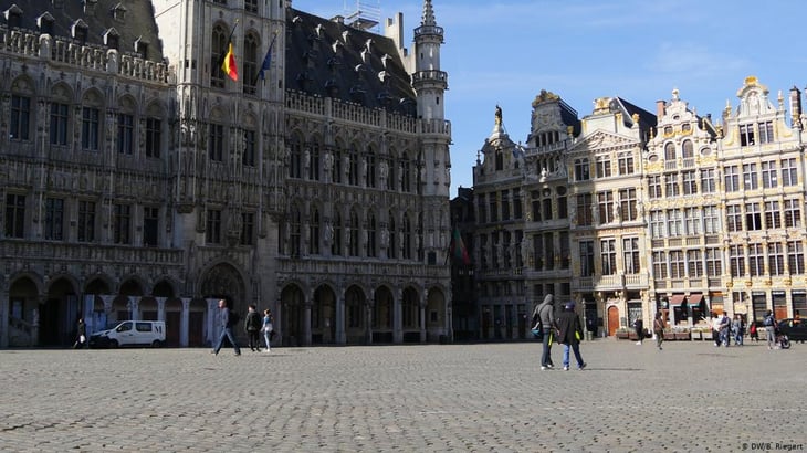 Bélgica reduce el número de contactos cercanos y asistencia a celebraciones