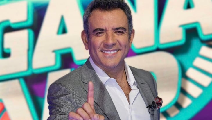 Héctor Sandarti habla del comienzo de su trayectoria en Televisa