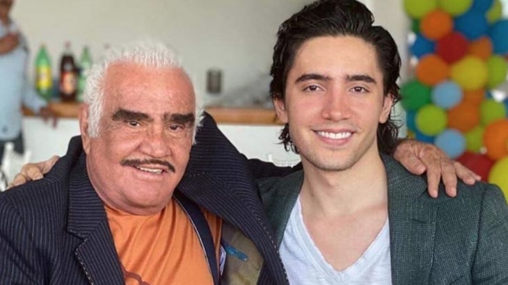 Alex Fernández habla de su música y su relación con su abuelo Vicente