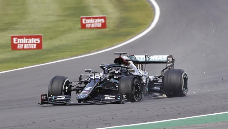Con solo tres ruedas Lewis Hamilton gana el GP de Gran Bretaña