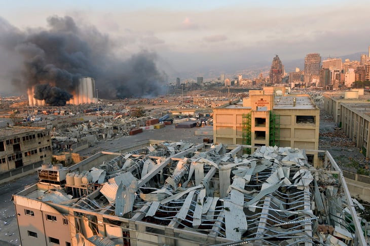 Asegura Trump que la explosión en Beirut parece 'un ataque con bomba'