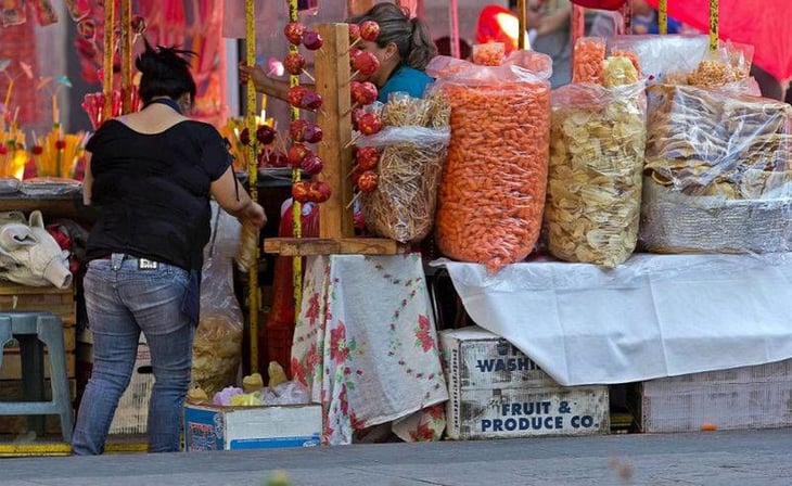 Ley contra comida chatarra 'nace muerta', dicen comerciantes