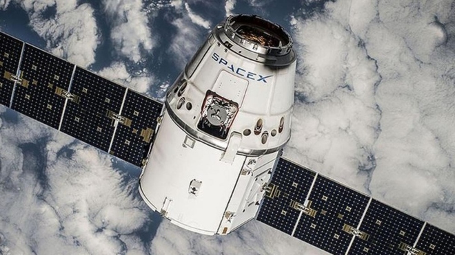 SpaceX sigue aumentando su red de satélites para internet