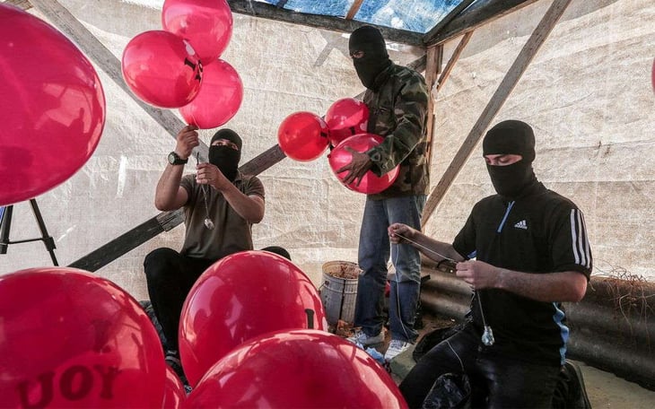 Aumenta tensión entre Gaza e Israel con lanzamiento de globos incendiarios