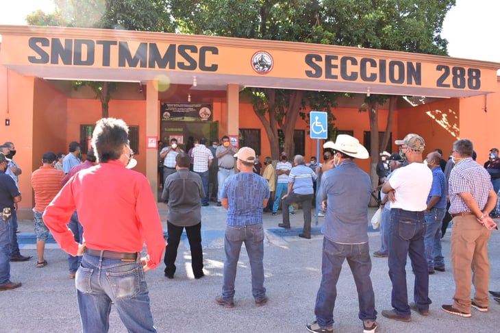 Insiste sección 288 en el retiro voluntario de obreros vulnerables de AHMSA en Monclova 
