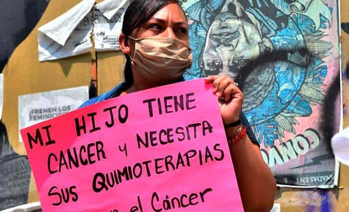 Padres piden pronta solución a desabasto de fármacos oncológicos en México