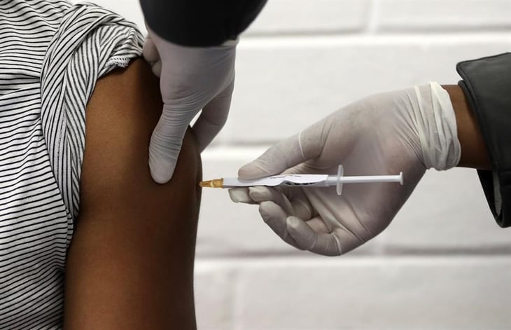 R.Unido firma acuerdos para la compra de más vacunas en desarrollo