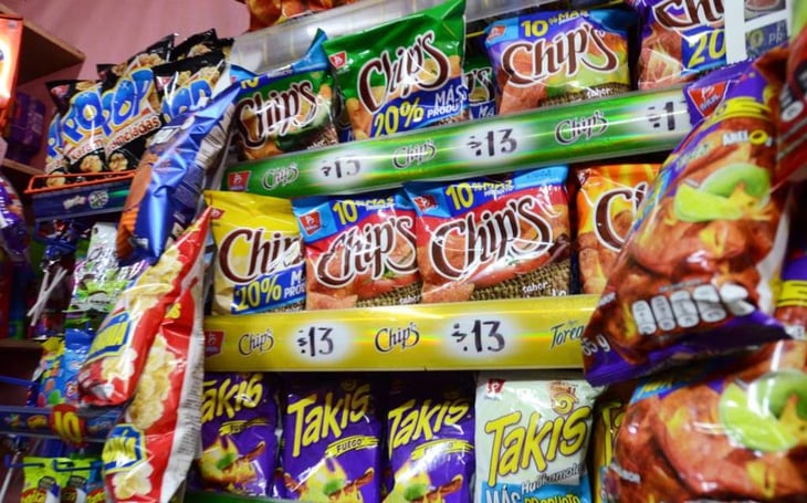 Tabasco prohíbe venta de refrescos y comida 'chatarra' a menores de edad