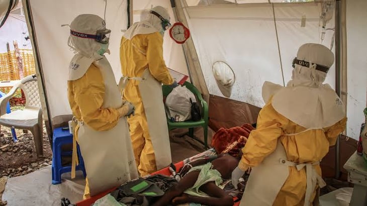 OMS reporta 43 muertos y 100 contagios por Ébola en África