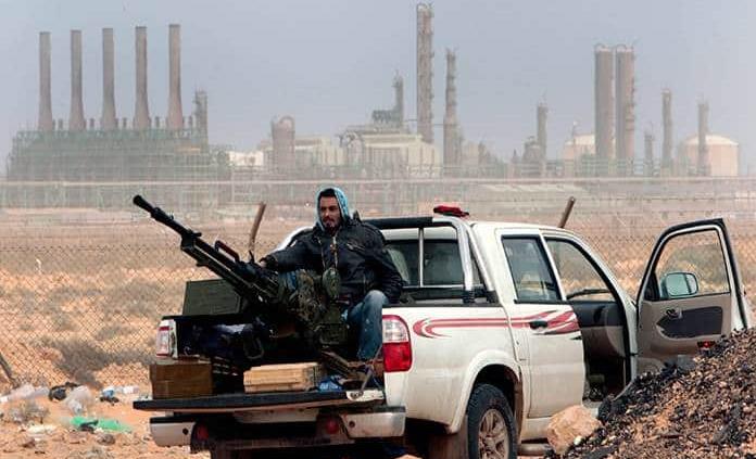 Gobiernos rivales en Libia anuncian alto el fuego tras 15 meses de combates