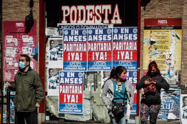 Argentina supera las 7,000 muertes por COVID-19