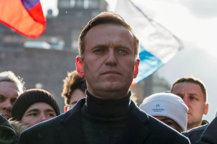 Merkel pide identificar responsables del envenenamiento de Navalni