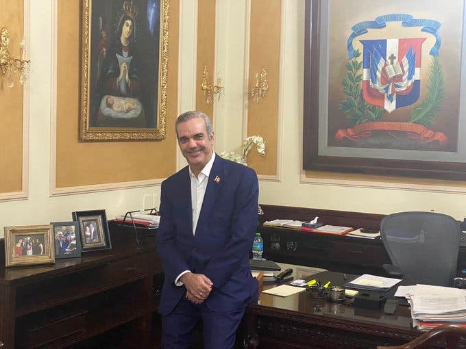 Nuevo presidente dominicano no quiere su foto en las oficinas públicas